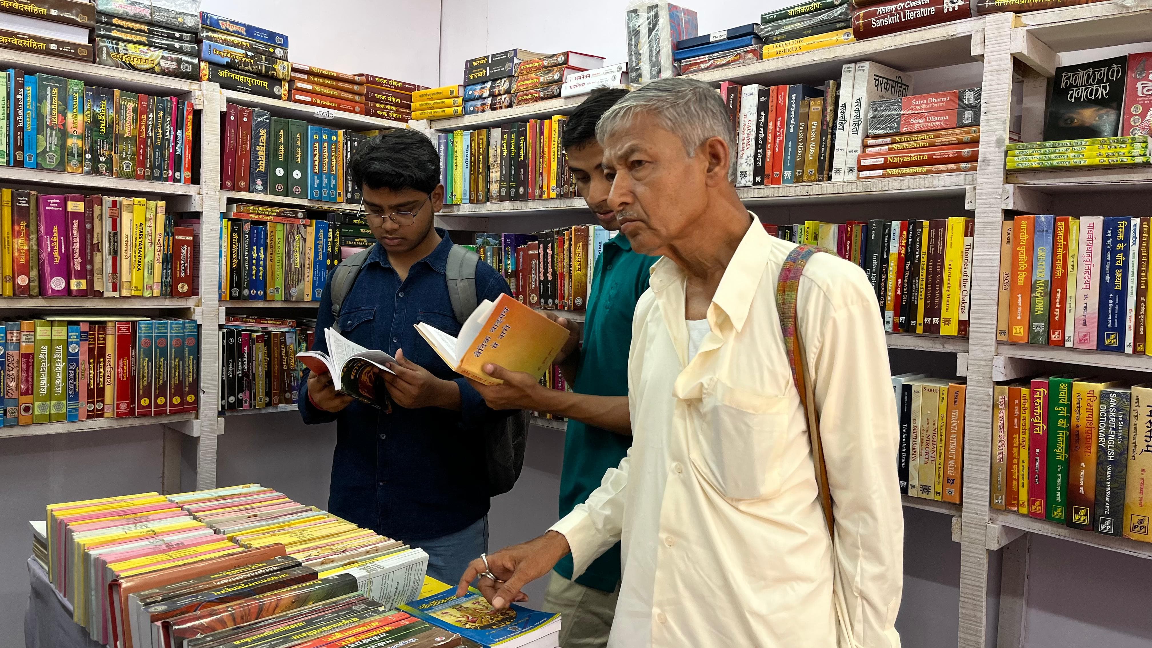 Hindi Stall: A Hit at Kolkata Book Fair