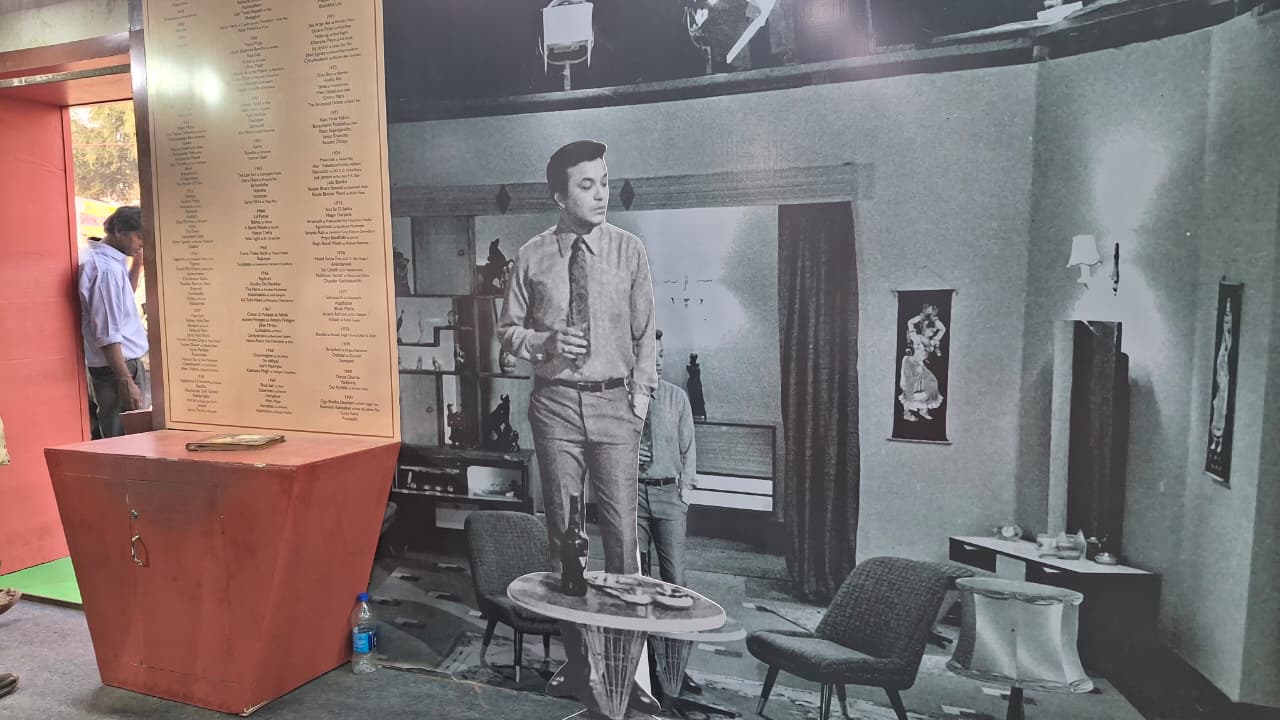 Paging the Mahanayak